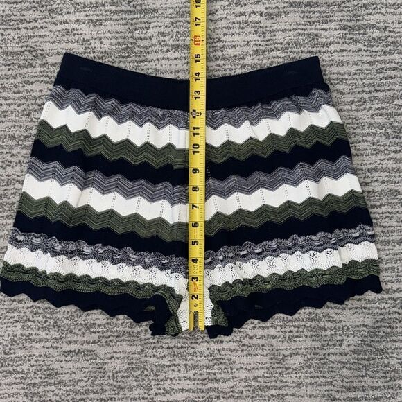 NWT Ramy Brook Katharine Wavy Knit Shorts Medium - Picture 8 of 13
